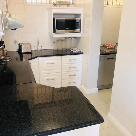 22 Kyalanga Beachfront Apartment Durban Exterior photo
