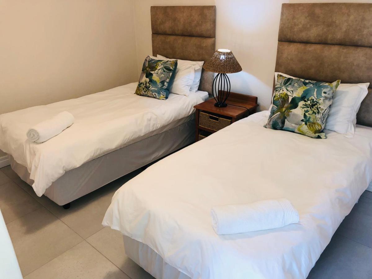 22 Kyalanga Beachfront Apartment Durban Exterior photo